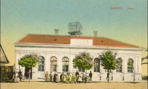 A „régi" posta épülete az egykori Úri utcában az 1900-as évek elején (ma Petőfi utca 8.)
